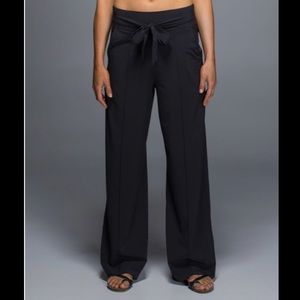 Lululemon Noir Pant (First Release)
